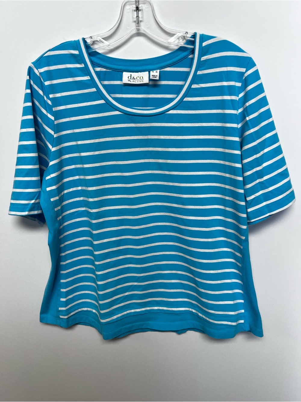 D & CO ACTIVE TOP SIZE LARGE  ROUND NECK
TURQUOISE W/WHITE STRIPES ELBOW SLEEVE